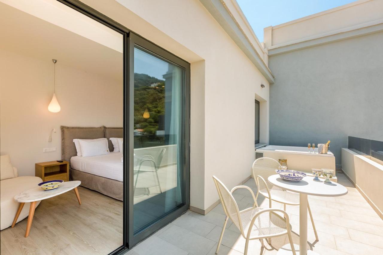 Samian Mare Hotel, Suites & Spa Karlovassi Luaran gambar
